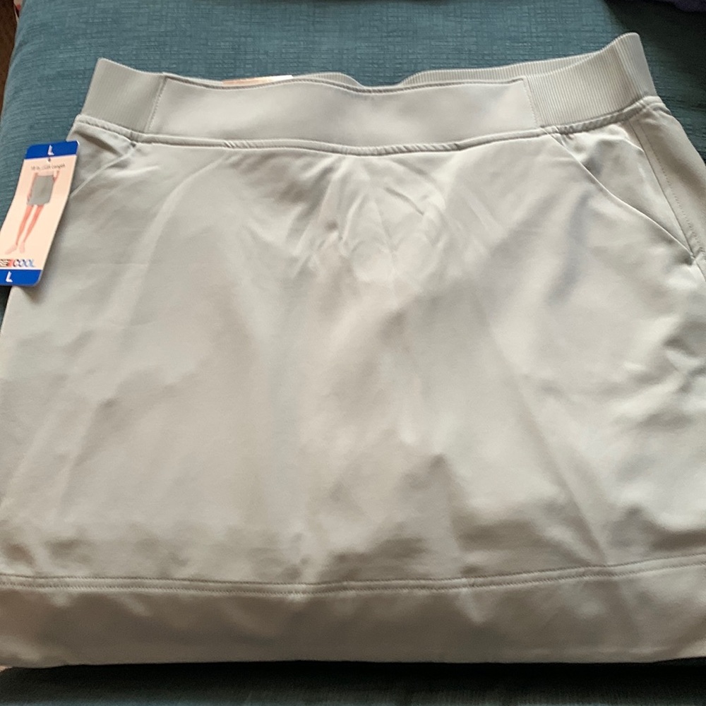 NWT Skort in Silver Blue Size Large